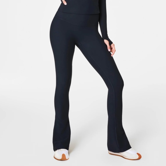 SPANX BE MICRO NAVY FLARE PANT - Picture 5 of 5